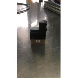 INTERRUTTORE ALZAVETRO NERO IVECO STRALIS 2006-2008 (504088252)